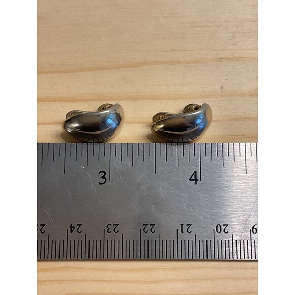 Vintage Monet Oval C-Hoop Clip-On Earrings Retro Silver Tone Statement Jewelry - Picture 5 of 5